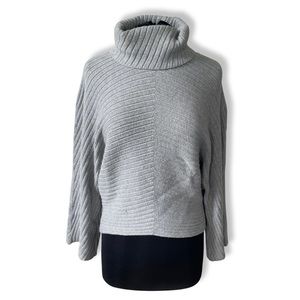 Moth Anthropologie Gray Turtleneck Sweater XS